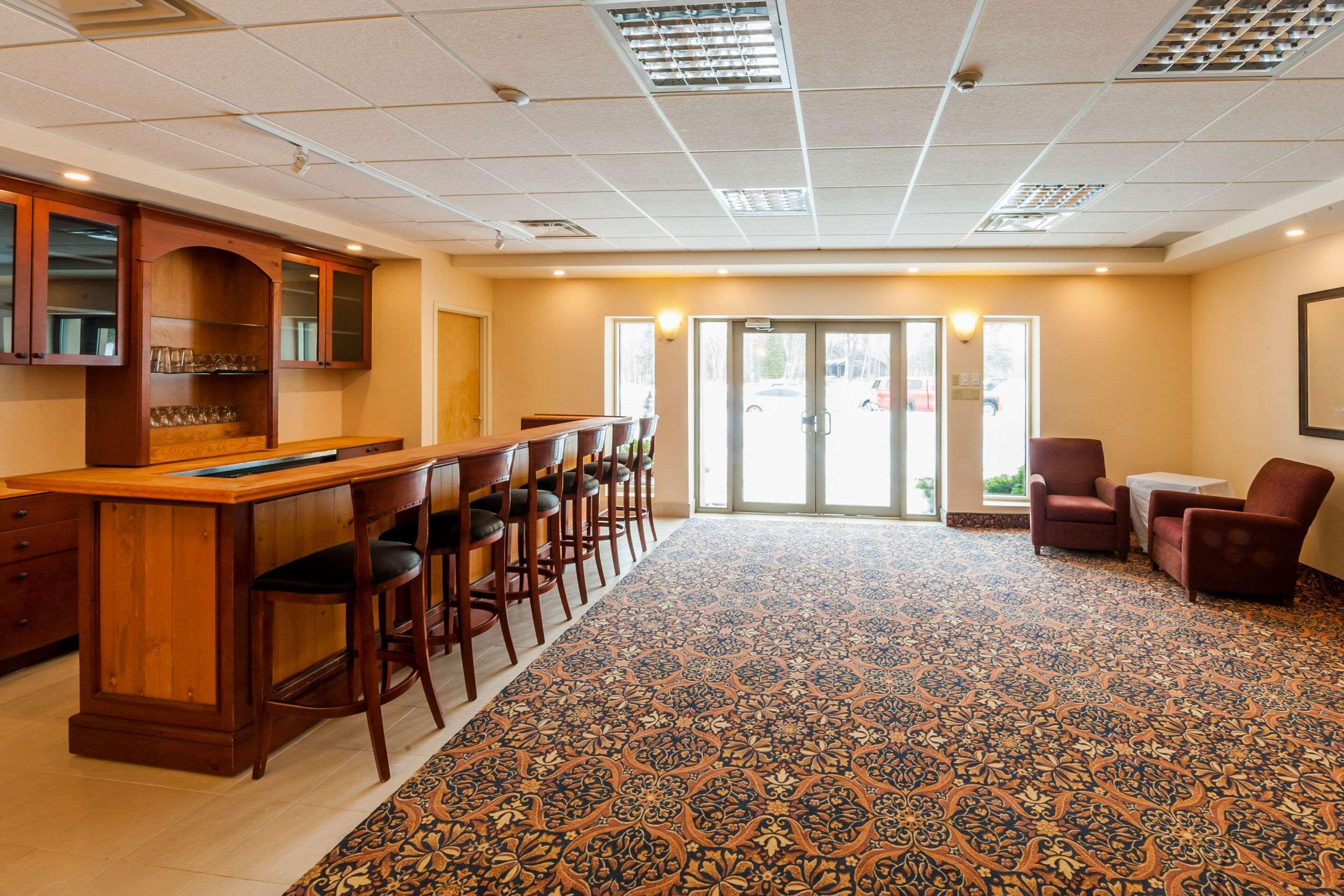 Pinestone Resort, Conference Centre, Spa & Golf Course Haliburton Extérieur photo