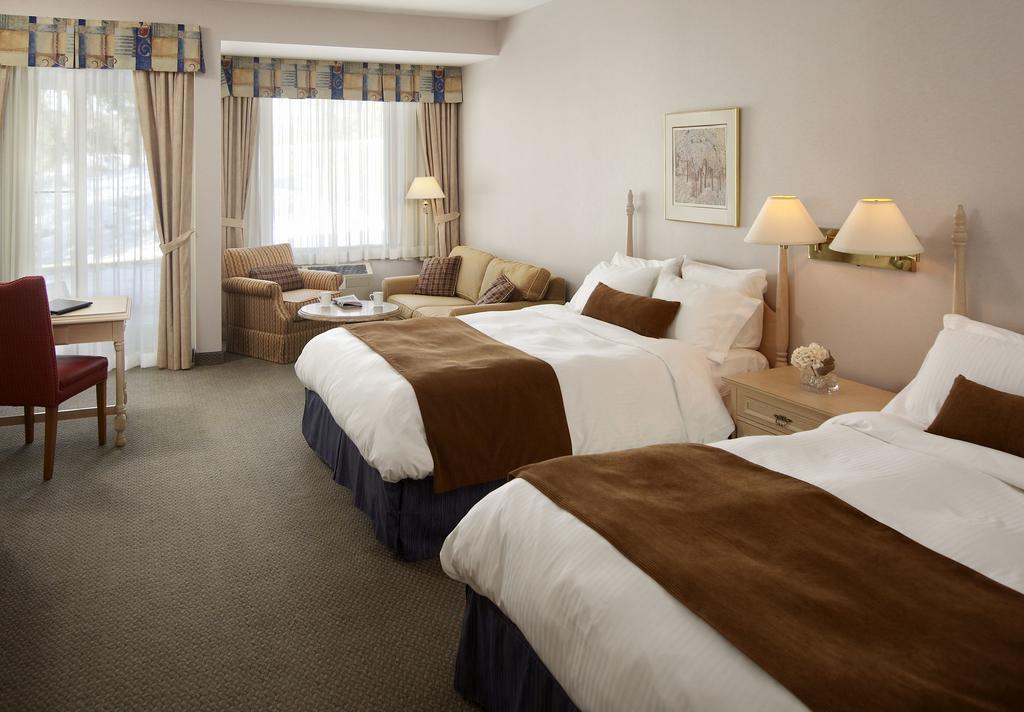 Pinestone Resort, Conference Centre, Spa & Golf Course Haliburton Chambre photo