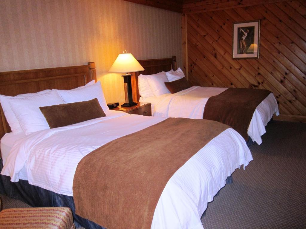 Pinestone Resort, Conference Centre, Spa & Golf Course Haliburton Chambre photo